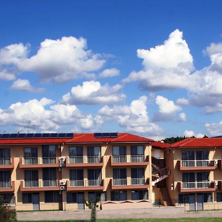 4-You Метаморфоси Экстерьер фото