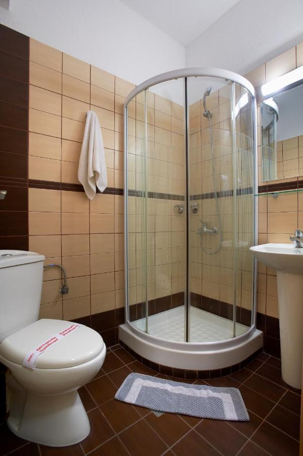 4-You Метаморфоси Экстерьер фото