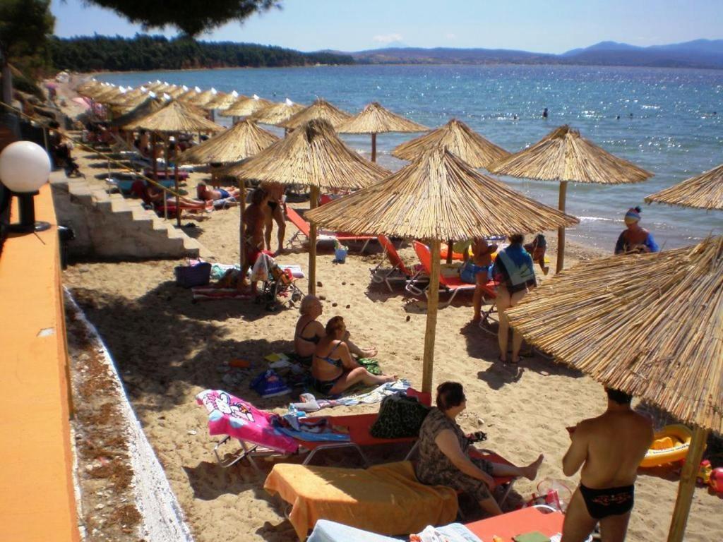 4-You Метаморфоси Экстерьер фото